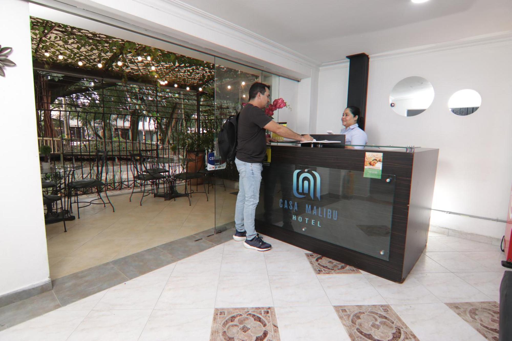 Casa Laureles Malibu * Medellin