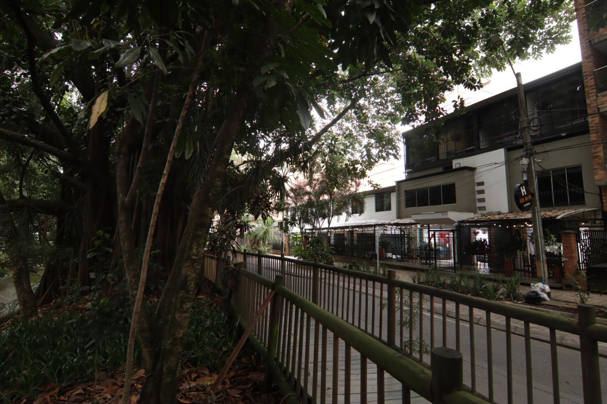 Casa Laureles Malibu * Medellin