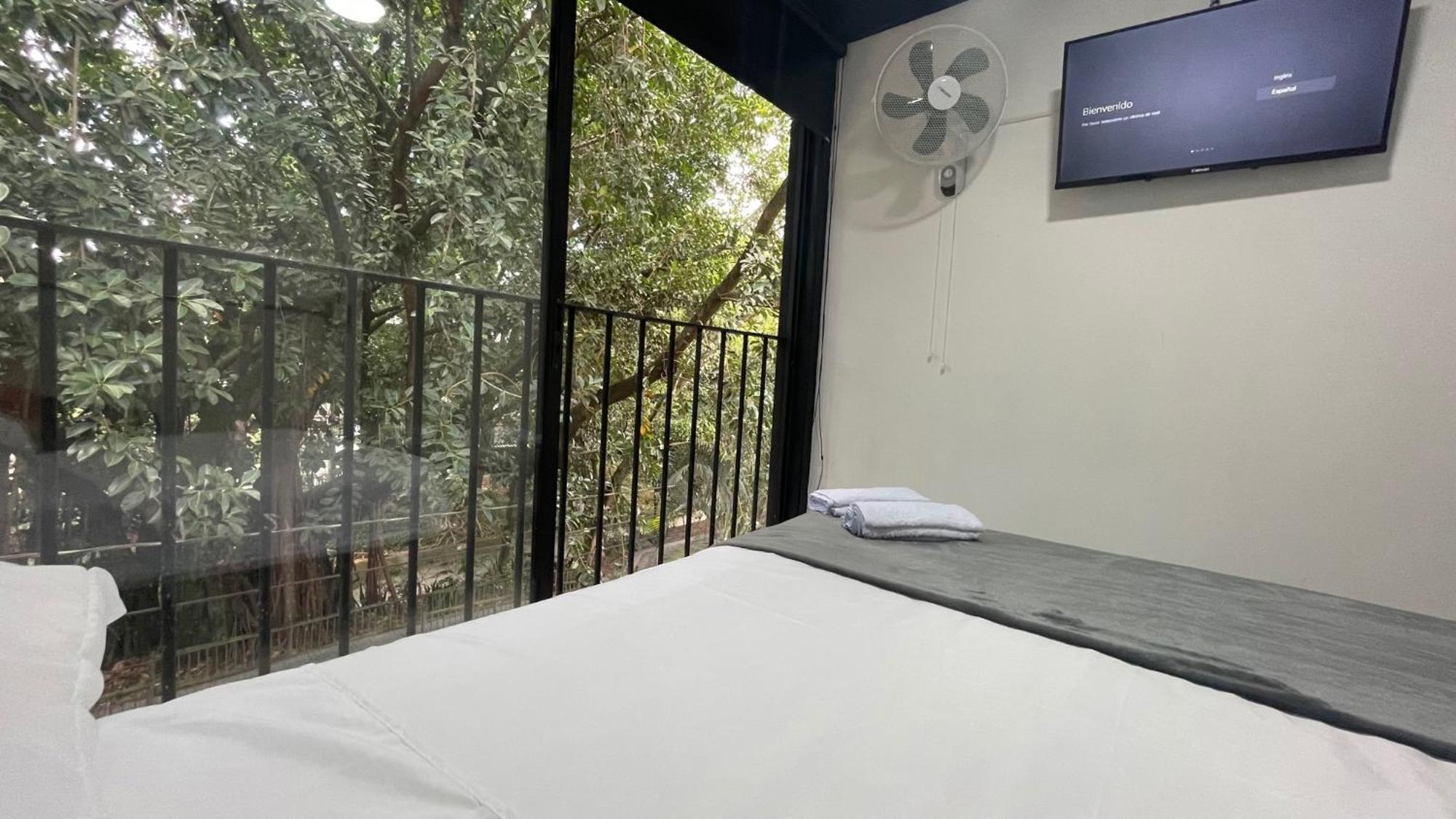 Casa Laureles Malibu Hotel Medellin